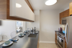 No-Fee Apartments: Kitchen