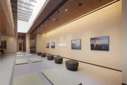 Luxury Rentals: Art gallery